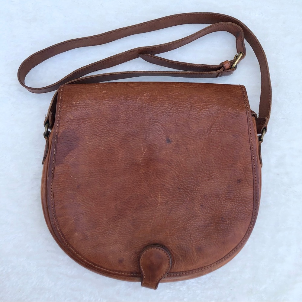 Bojola Italian Leather Magnetic Closure Cross-Bag - Picture 7 of 10